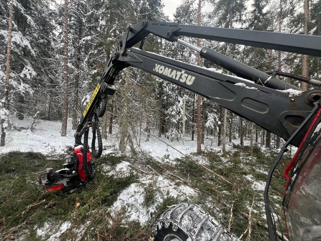 Forestry harvester Komatsu 931xc: picture 10 Forestry harvester Komatsu 931xc: picture 10