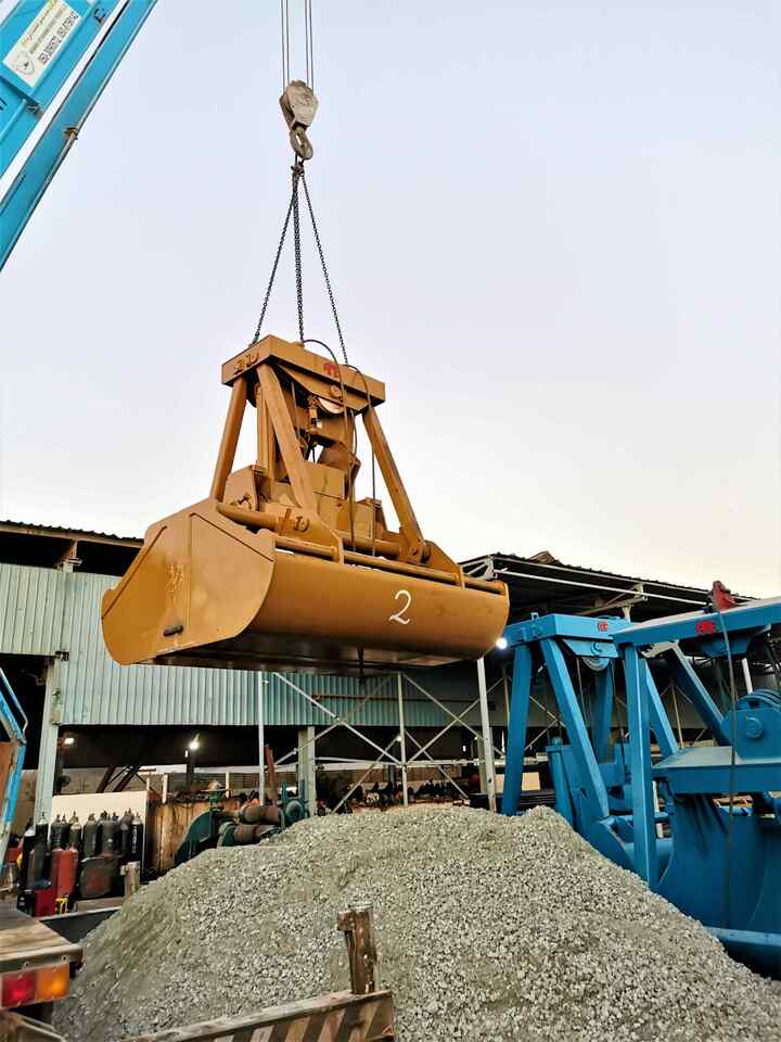 AME Electro Hydraulic Wireless Remote Control Clamshell Grapple - Clamshell bucket for Crane: picture 3 AME Electro Hydraulic Wireless Remote Control Clamshell Grapple - Clamshell bucket for Crane: picture 3