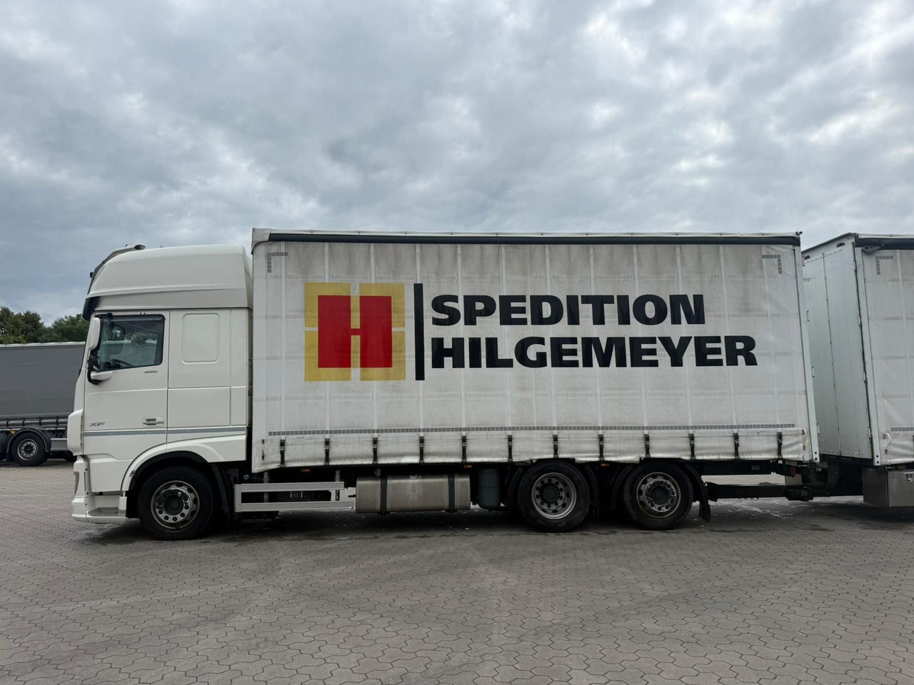 DAF XF 480 FAN LowDeck 6x2 Jumbo Inklusive Anhänger - Curtainsider truck: picture 4 DAF XF 480 FAN LowDeck 6x2 Jumbo Inklusive Anhänger - Curtainsider truck: picture 4