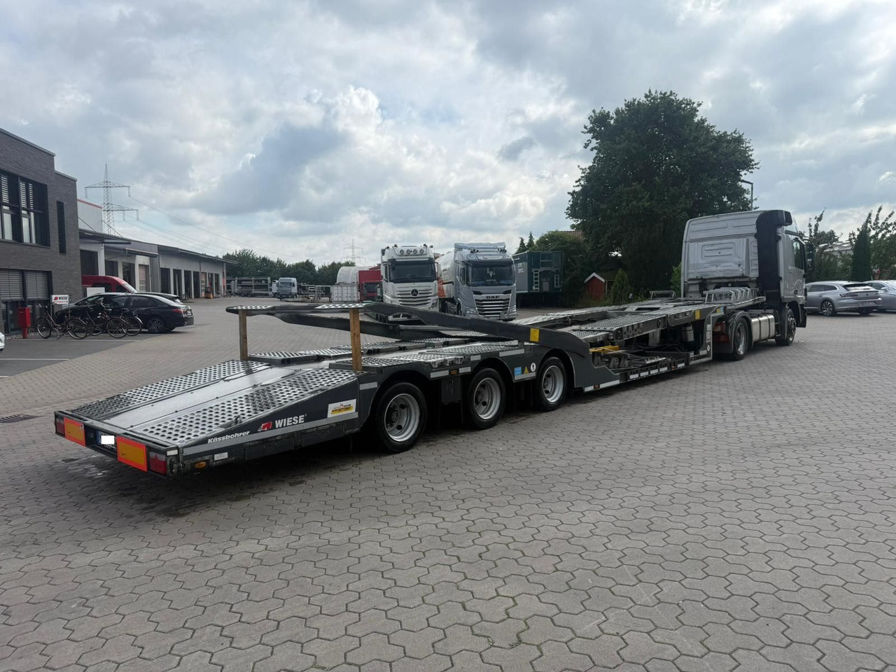 Kässbohrer K.SOK Truck/Car Transporter, Novagrau - Autotransporter semi-trailer: picture 3 Kässbohrer K.SOK Truck/Car Transporter, Novagrau - Autotransporter semi-trailer: picture 3