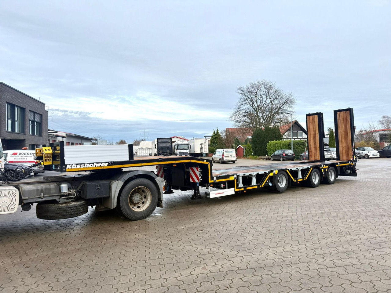 Kässbohrer SLAR3 Tele Tiefbett Radmulden metallisiert - Low loader semi-trailer: picture 3 Kässbohrer SLAR3 Tele Tiefbett Radmulden metallisiert - Low loader semi-trailer: picture 3