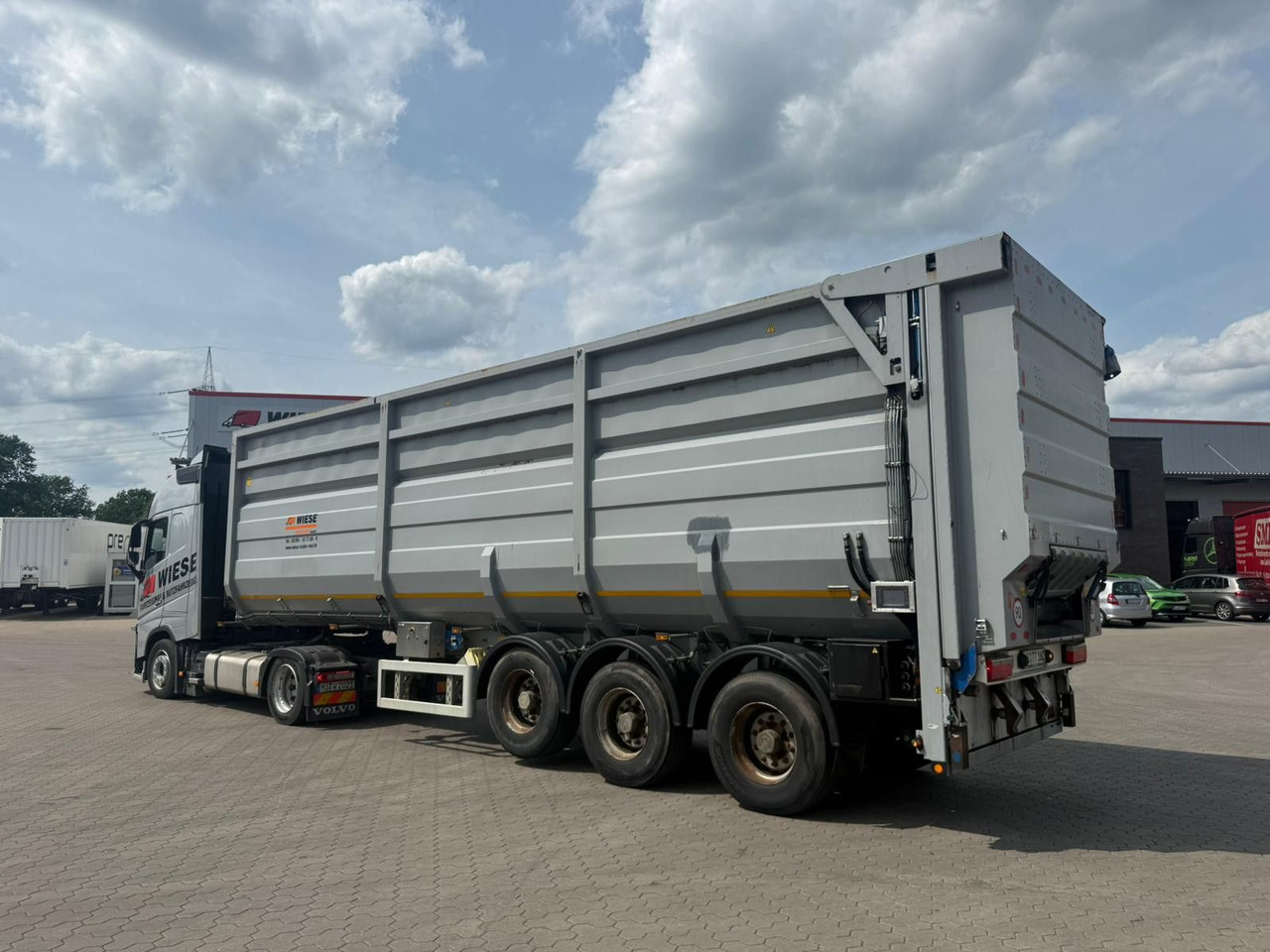 Kotte Kombiauflieger für Gülle und Schüttgut - Tank semi-trailer: picture 1 Kotte Kombiauflieger für Gülle und Schüttgut - Tank semi-trailer: picture 1