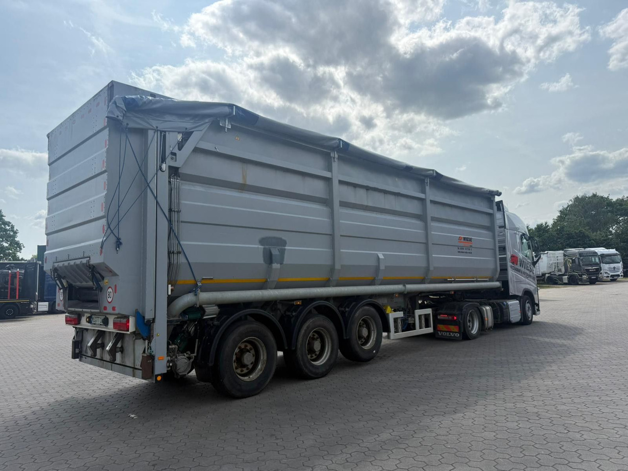 Kotte Kombiauflieger für Gülle und Schüttgut - Tank semi-trailer: picture 3 Kotte Kombiauflieger für Gülle und Schüttgut - Tank semi-trailer: picture 3