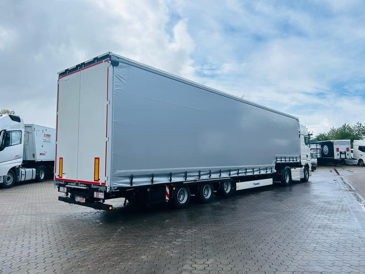 Krone SDP 27 Stufensattel Auflieger mit Spreizheck - Curtainsider semi-trailer: picture 2 Krone SDP 27 Stufensattel Auflieger mit Spreizheck - Curtainsider semi-trailer: picture 2