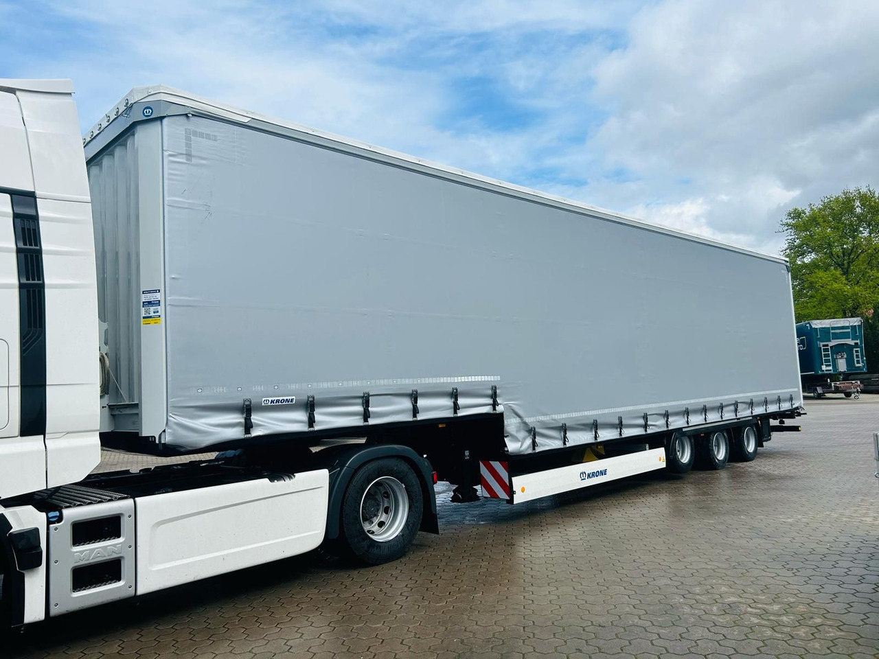 Krone SDP 27 Stufensattel Auflieger mit Spreizheck - Curtainsider semi-trailer: picture 4 Krone SDP 27 Stufensattel Auflieger mit Spreizheck - Curtainsider semi-trailer: picture 4