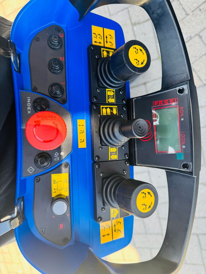 Dropside/ Flatbed truck, Crane truck MAN TGS 32.510 mit F710 Frontkran sofort: picture 12 Dropside/ Flatbed truck, Crane truck MAN TGS 32.510 mit F710 Frontkran sofort: picture 12