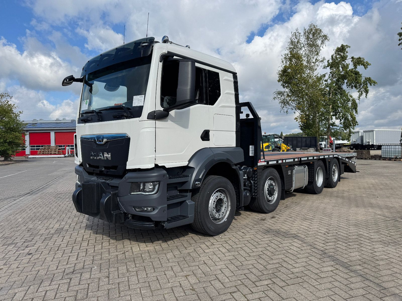 MAN TGS 35.520 8x2H Baumaschinentransporter - Tow truck: picture 1 MAN TGS 35.520 8x2H Baumaschinentransporter - Tow truck: picture 1