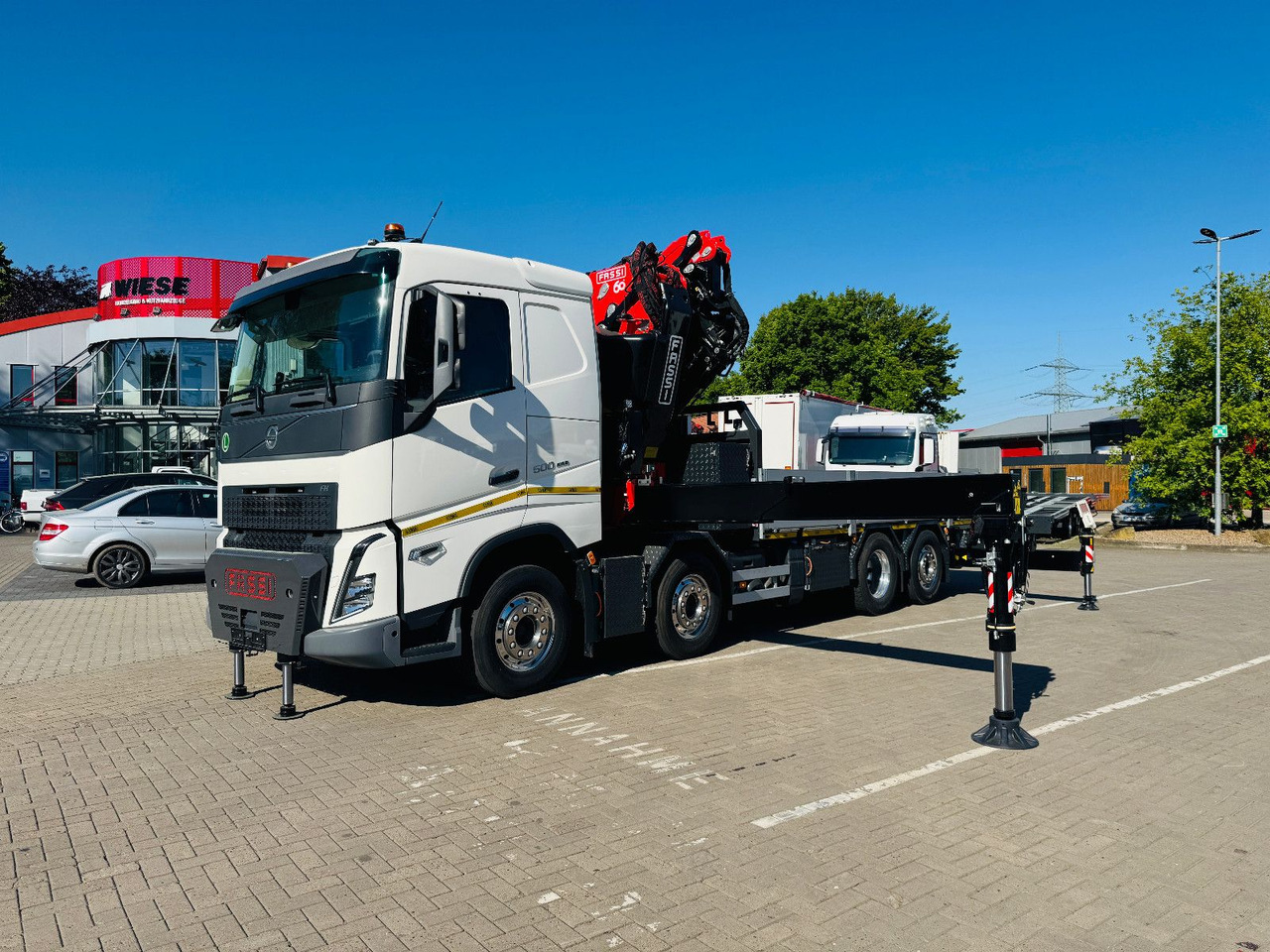 Truck, Crane truck Volvo FH 500 8x2 mit F710RA.2.27 L426 und V20 Winde: picture 13