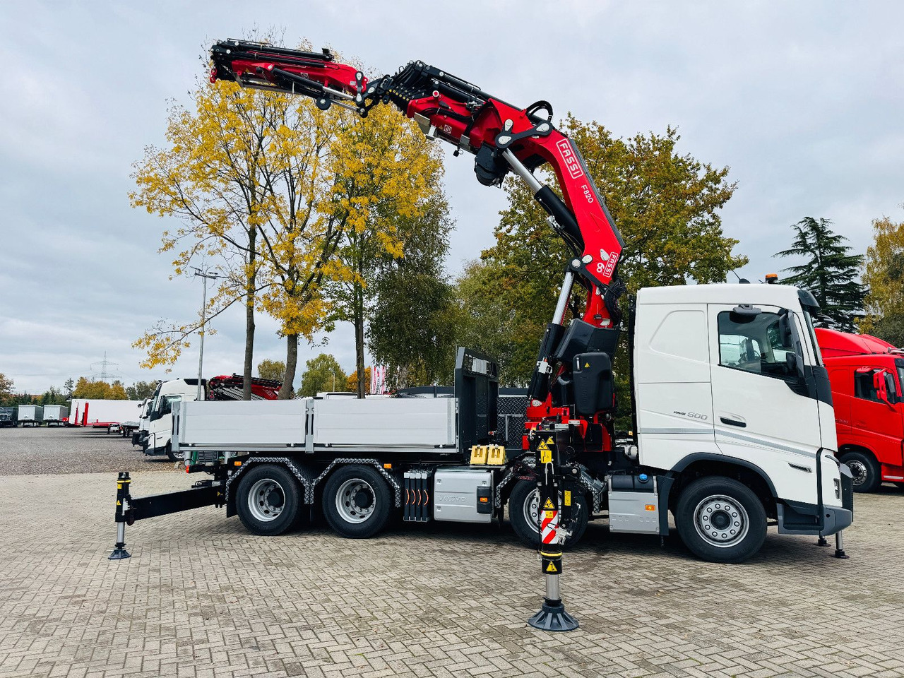 Truck, Crane truck Volvo FH 500 8x4 Kran F820 RA2.27 Jib & Winde Sofort: picture 13 Truck, Crane truck Volvo FH 500 8x4 Kran F820 RA2.27 Jib & Winde Sofort: picture 13
