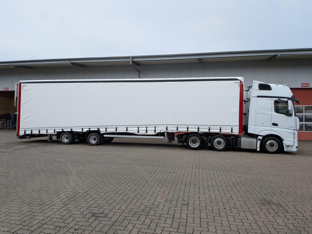 Wiese Gabelstaplertransporter mit Rampe - Low loader semi-trailer: picture 5 Wiese Gabelstaplertransporter mit Rampe - Low loader semi-trailer: picture 5