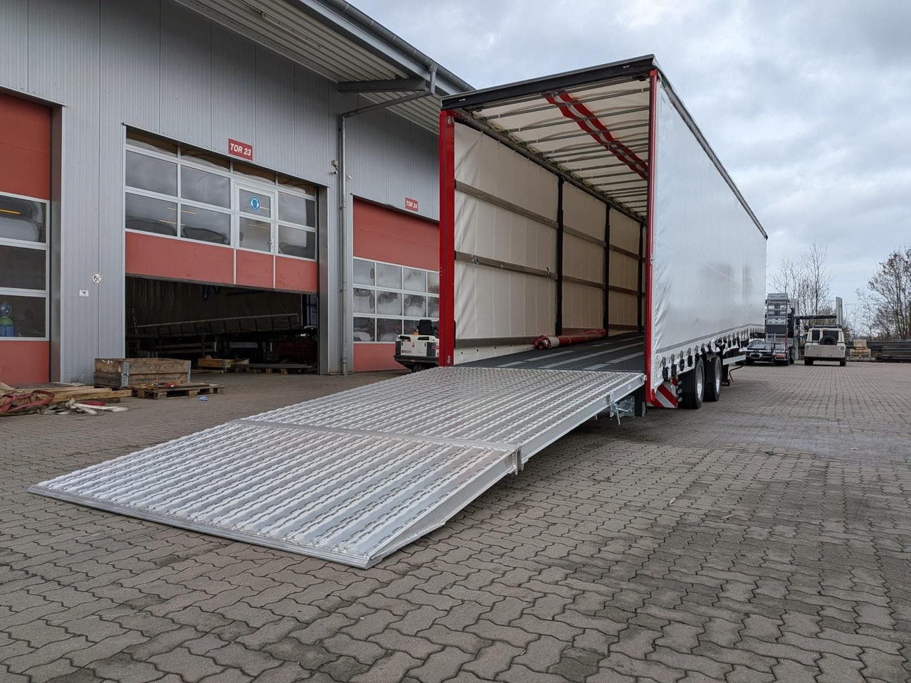 Wiese Gabelstaplertransporter mit Rampe - Low loader semi-trailer: picture 3 Wiese Gabelstaplertransporter mit Rampe - Low loader semi-trailer: picture 3