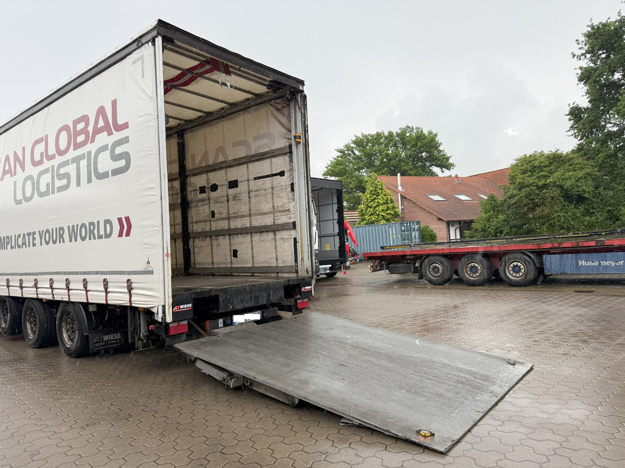 Curtainsider semi-trailer Wiese Mega Schiebeplane mit Dhollandia Rampe 9t: picture 7