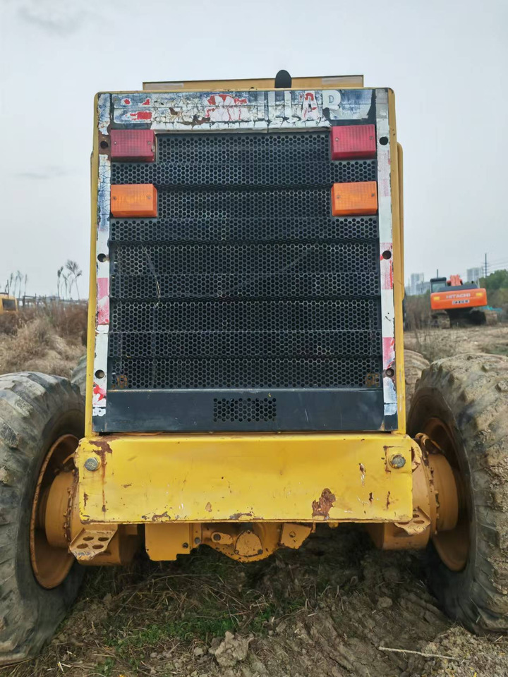 CATERPILLAR 140H - Grader: picture 3 CATERPILLAR 140H - Grader: picture 3