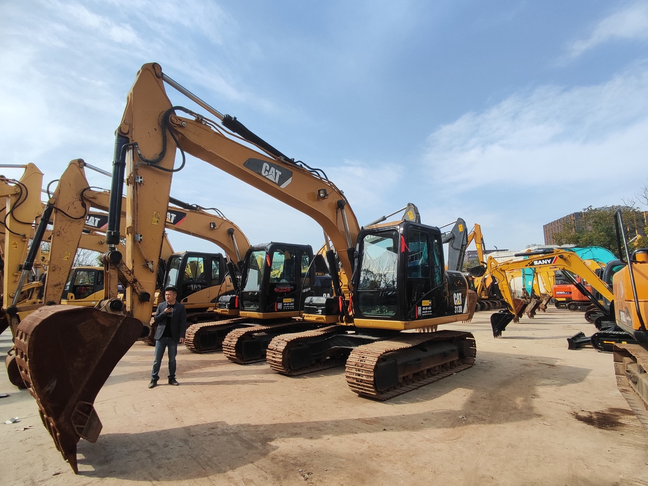 CATERPILLAR 313D - Crawler excavator: picture 1 CATERPILLAR 313D - Crawler excavator: picture 1
