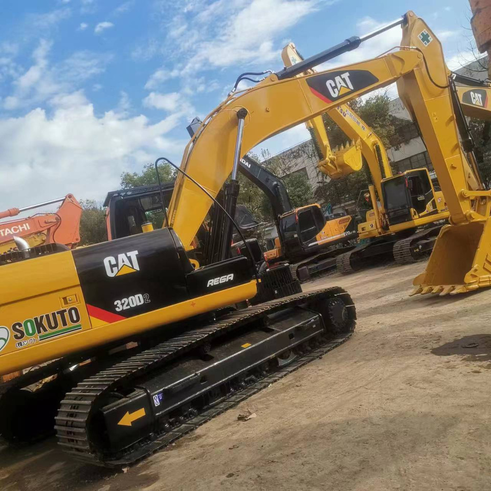 CATERPILLAR 320D2 - Crawler excavator: picture 3 CATERPILLAR 320D2 - Crawler excavator: picture 3