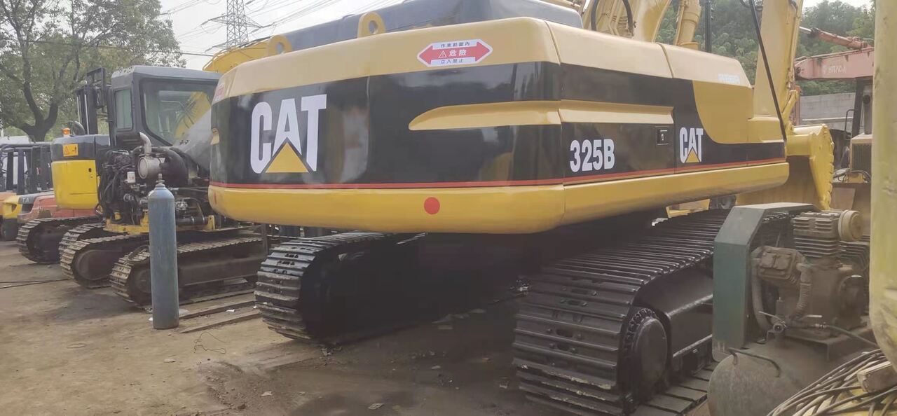 CATERPILLAR 325B - Crawler excavator: picture 1 CATERPILLAR 325B - Crawler excavator: picture 1