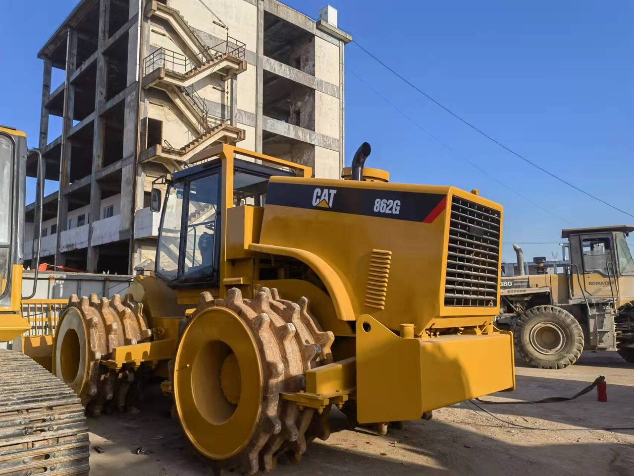CATERPILLAR 826G - Compact track loader: picture 4 CATERPILLAR 826G - Compact track loader: picture 4