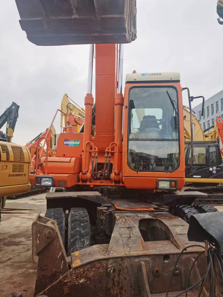 DOOSAN DH210W-7 - Wheel excavator: picture 4 DOOSAN DH210W-7 - Wheel excavator: picture 4