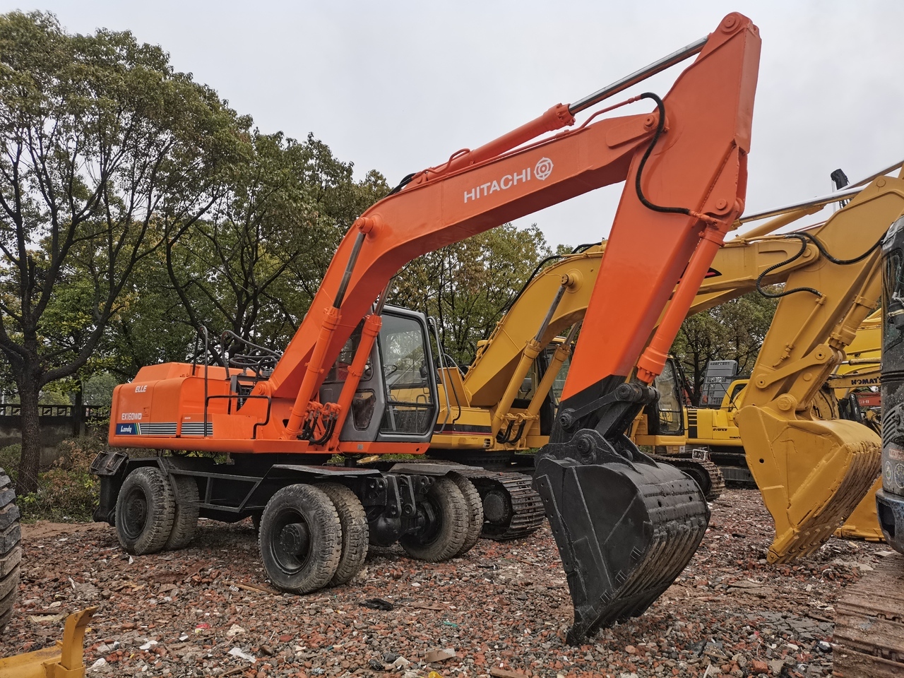 HITACHI EX160WD - Wheel excavator: picture 1 HITACHI EX160WD - Wheel excavator: picture 1