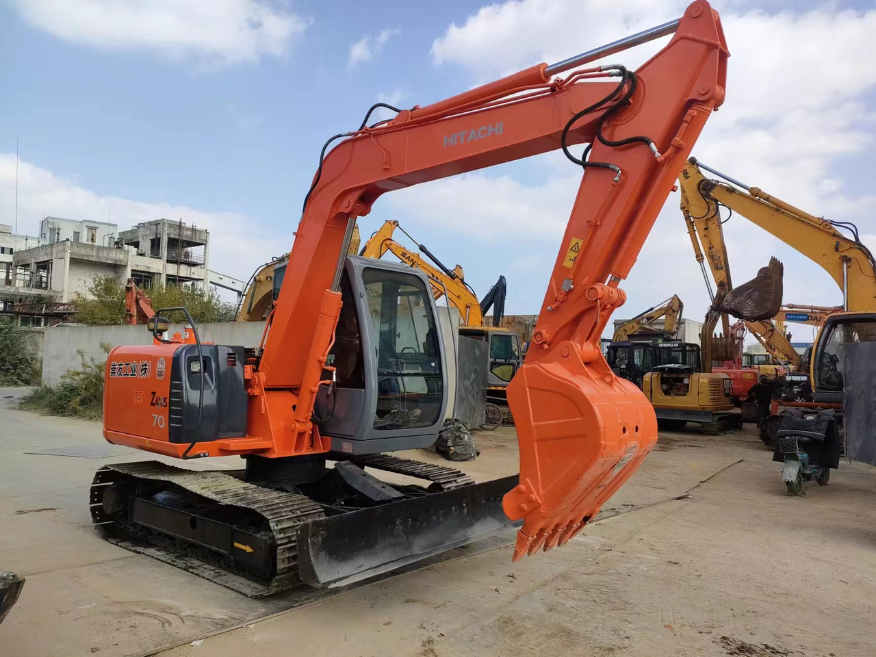HITACHI ZX200-3G - Crawler excavator: picture 1 HITACHI ZX200-3G - Crawler excavator: picture 1