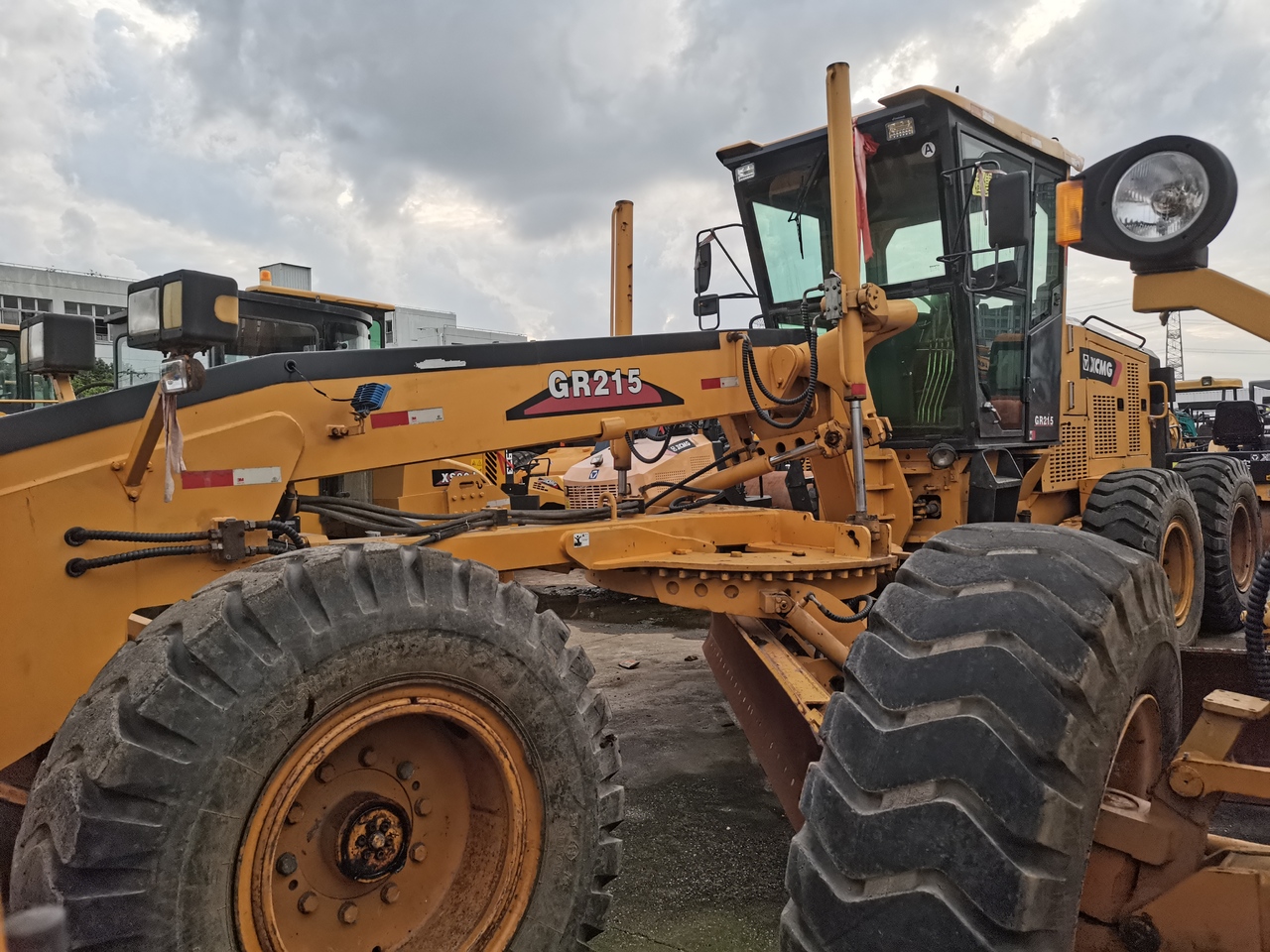 XCMG GR215 - Grader: picture 3 XCMG GR215 - Grader: picture 3