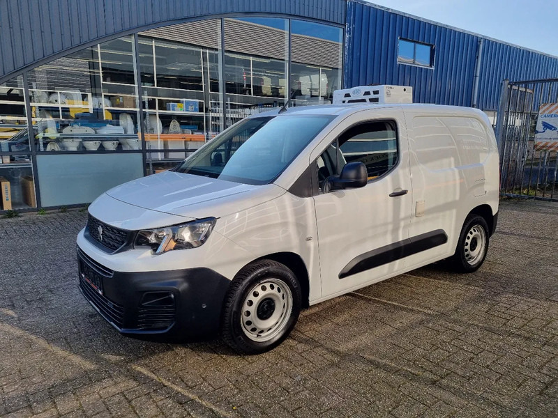 Peugeot Partner 1.5 HDI/Automaat /Koelwagen/ -30 +30/ Standby 230V - Refrigerated van: picture 4 Peugeot Partner 1.5 HDI/Automaat /Koelwagen/ -30 +30/ Standby 230V - Refrigerated van: picture 4