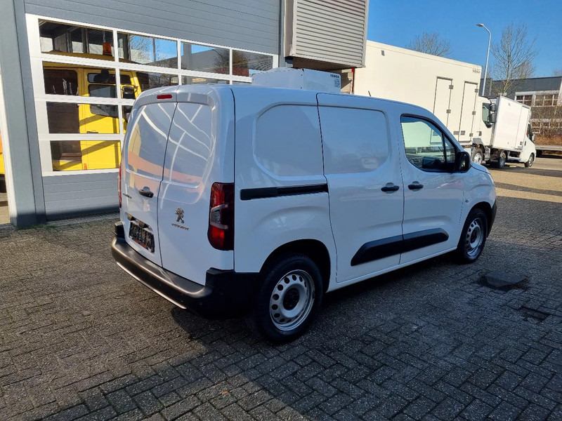 Peugeot Partner 1.5 HDI/Automaat /Koelwagen/ -30 +30/ Standby 230V - Refrigerated van: picture 2 Peugeot Partner 1.5 HDI/Automaat /Koelwagen/ -30 +30/ Standby 230V - Refrigerated van: picture 2