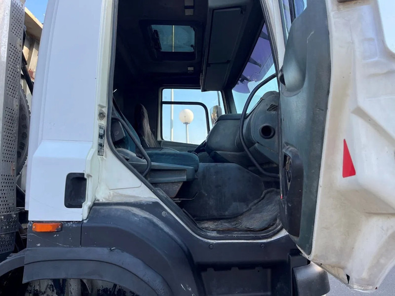 DAF CF 85.430 MANUAL GEARBOX BIG AXLES FULL STEEL SUSPENSION - Tipper: picture 5 DAF CF 85.430 MANUAL GEARBOX BIG AXLES FULL STEEL SUSPENSION - Tipper: picture 5