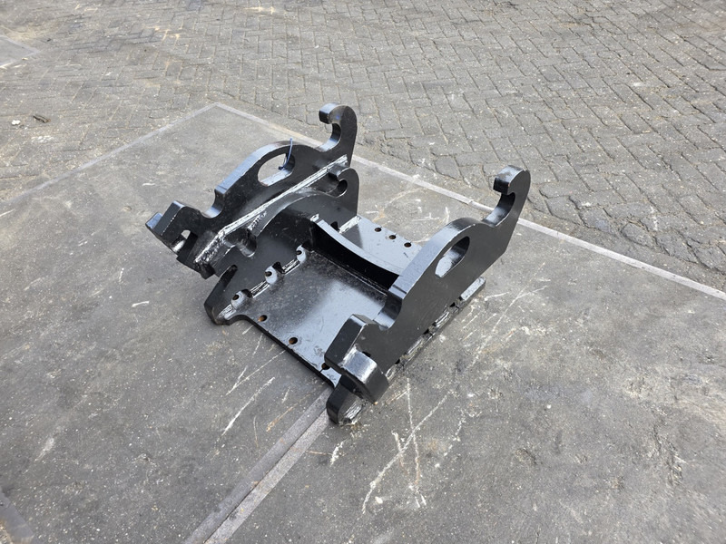 Kopplaat cw40 cw 45 adaptor plate cw45 cw 40 cw30 verachtert - Quick coupler for Construction machinery: picture 3 Kopplaat cw40 cw 45 adaptor plate cw45 cw 40 cw30 verachtert - Quick coupler for Construction machinery: picture 3