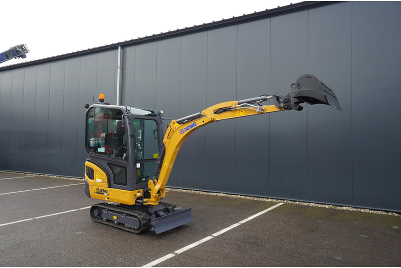 XCMG XE20E MINI CRAWLER DIGGER WITH BUCKETS - Construction machinery: picture 4 XCMG XE20E MINI CRAWLER DIGGER WITH BUCKETS - Construction machinery: picture 4