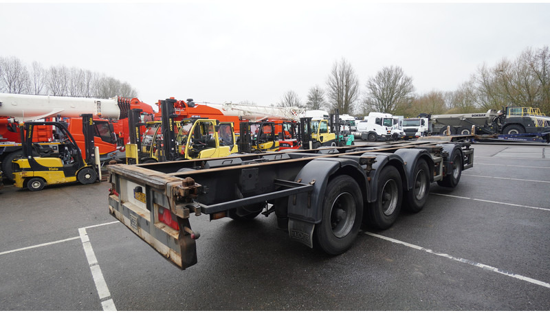 Floor 4 AXLE BREAKER CONTAINER TRAILER - Container transporter/ Swap body semi-trailer: picture 5 Floor 4 AXLE BREAKER CONTAINER TRAILER - Container transporter/ Swap body semi-trailer: picture 5