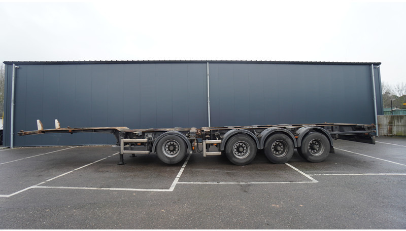 Floor 4 AXLE BREAKER CONTAINER TRAILER - Container transporter/ Swap body semi-trailer: picture 1 Floor 4 AXLE BREAKER CONTAINER TRAILER - Container transporter/ Swap body semi-trailer: picture 1