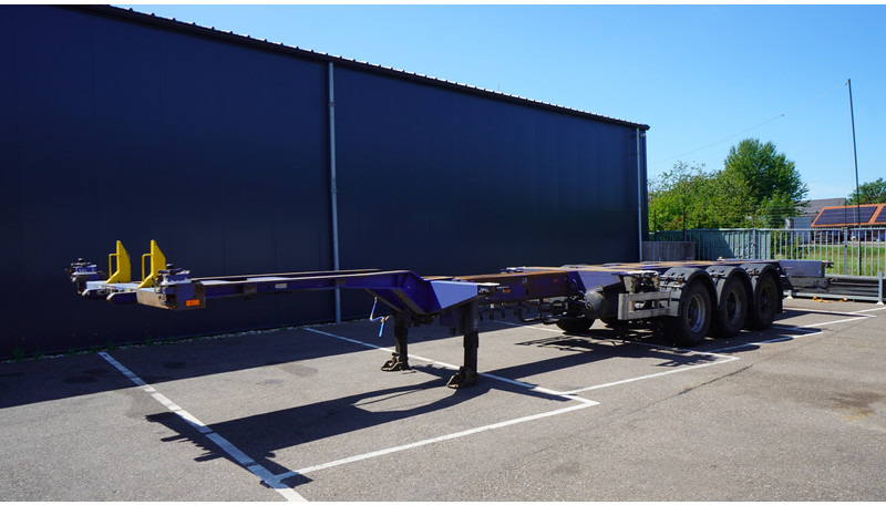 Pacton 3 AXLE MULTI CONTAINER TRANSPORT TRAILER EXTENDABLE 45 FT - Container transporter/ Swap body semi-trailer: picture 2 Pacton 3 AXLE MULTI CONTAINER TRANSPORT TRAILER EXTENDABLE 45 FT - Container transporter/ Swap body semi-trailer: picture 2