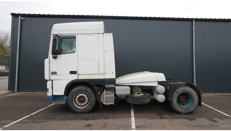 DAF XF 95.380 SC MANUAL GEARBOX EURO 3 - Tractor unit: picture 1 DAF XF 95.380 SC MANUAL GEARBOX EURO 3 - Tractor unit: picture 1