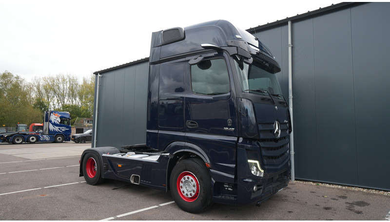 Mercedes-Benz ACTROS 1945 GIGASPACE 684.000KM - Tractor unit: picture 4 Mercedes-Benz ACTROS 1945 GIGASPACE 684.000KM - Tractor unit: picture 4