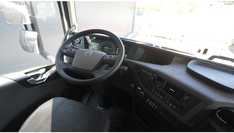 Volvo FH 460 EURO 6 GLOBETROTTER 699.000KM - Tractor unit: picture 5 Volvo FH 460 EURO 6 GLOBETROTTER 699.000KM - Tractor unit: picture 5