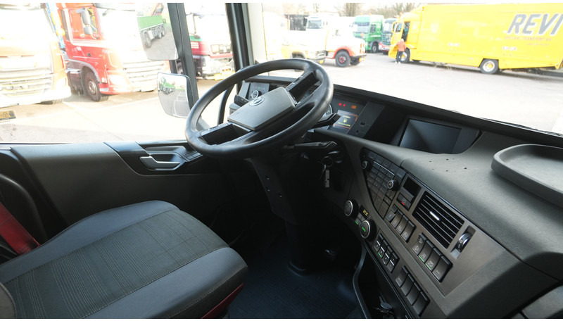 Volvo FH 460 GLOBETROTTER EURO 6 702.100KM - Tractor unit: picture 5 Volvo FH 460 GLOBETROTTER EURO 6 702.100KM - Tractor unit: picture 5