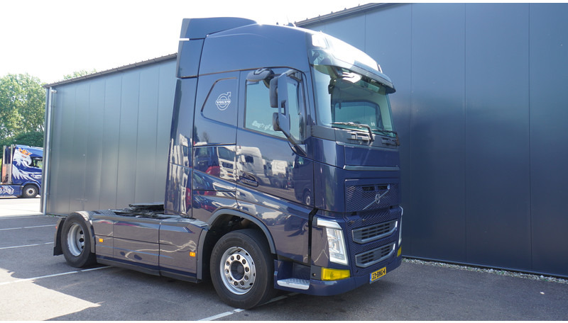 Volvo FH460 EURO 6 GLOBETROTTER 833.000KM - Tractor unit: picture 4 Volvo FH460 EURO 6 GLOBETROTTER 833.000KM - Tractor unit: picture 4
