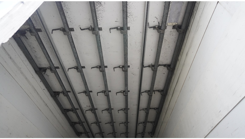 Van Eck 3 AXLE FRIGO WITH MEAT HOOK SYSTEM - Refrigerator semi-trailer: picture 4 Van Eck 3 AXLE FRIGO WITH MEAT HOOK SYSTEM - Refrigerator semi-trailer: picture 4