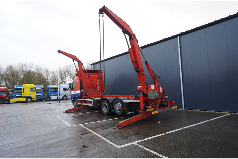 Volvo FM360 6X2 SIDE LOADER FOR 20FT CONTAINER - Skip loader truck: picture 5 Volvo FM360 6X2 SIDE LOADER FOR 20FT CONTAINER - Skip loader truck: picture 5