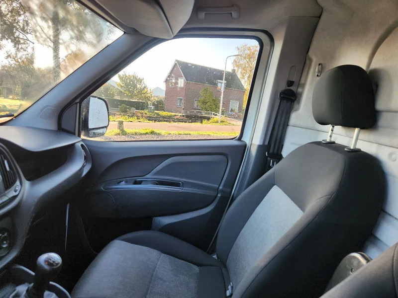 Small van Fiat Doblò Maxi, 2017, 188000km, Airco,Parksens, Tuv. First owner: picture 14