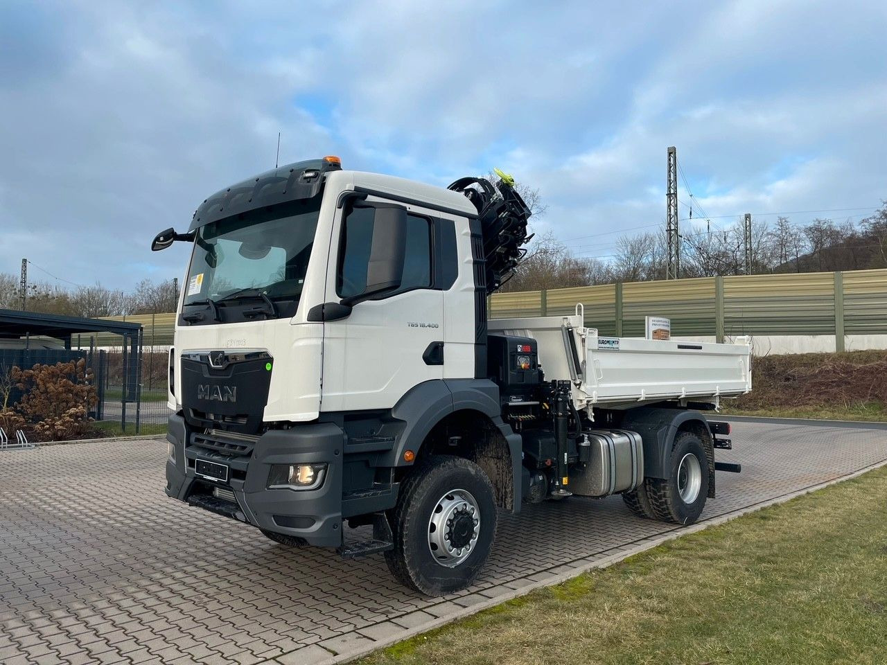 Tipper, Crane truck MAN TGS 18.400 TG3 4x4 Euro6e  Hiab X-HiDuo 138DS-4: picture 7