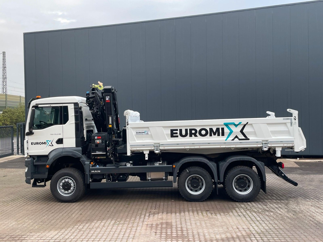 MAN TGS 33.440 6x6 /3-Seiten- Kipper / HIAB 228-6 - Tipper, Crane truck: picture 2 MAN TGS 33.440 6x6 /3-Seiten- Kipper / HIAB 228-6 - Tipper, Crane truck: picture 2