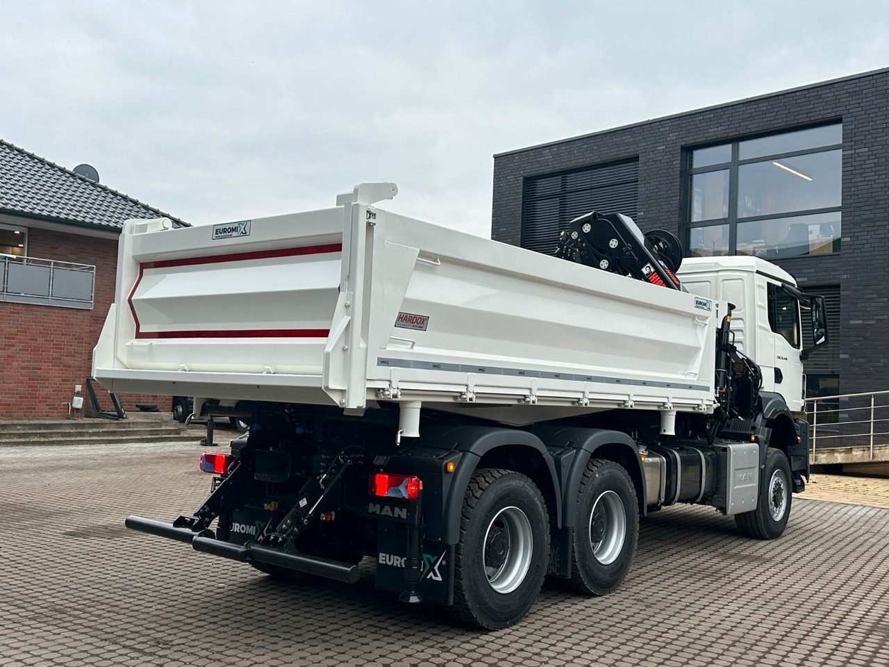 MAN TGS 33.440 6x6 /3-Seiten- Kipper / Kran HIAB 302 leasing MAN TGS 33.440 6x6 /3-Seiten- Kipper / Kran HIAB 302: picture 6