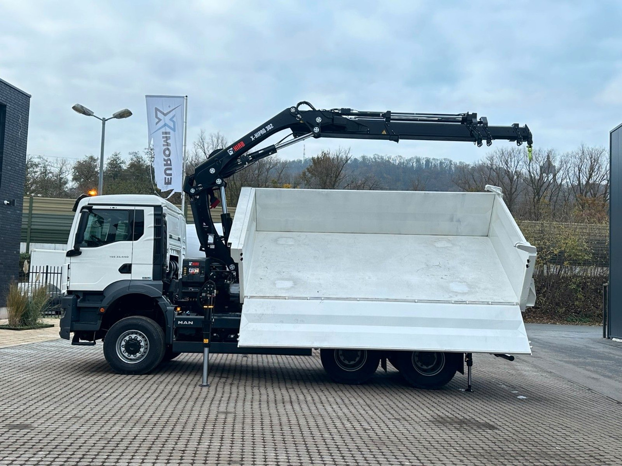 MAN TGS 33.440 6x6 /3-Seiten- Kipper / Kran HIAB 302 leasing MAN TGS 33.440 6x6 /3-Seiten- Kipper / Kran HIAB 302: picture 16