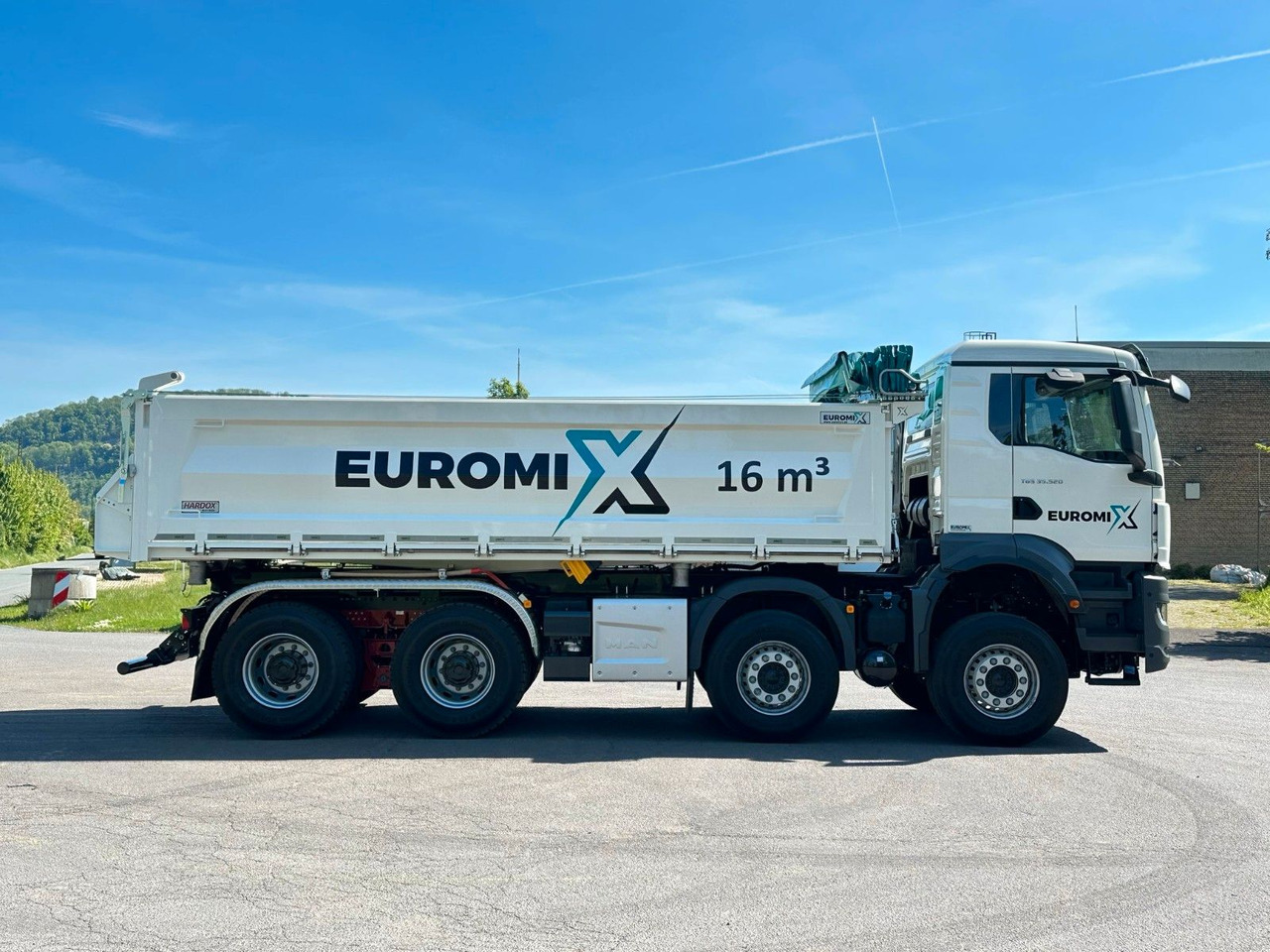 MAN TGS 35.520 8x4 EuromixMTP 3-Seiten-Kipper - Tipper: picture 5 MAN TGS 35.520 8x4 EuromixMTP 3-Seiten-Kipper - Tipper: picture 5