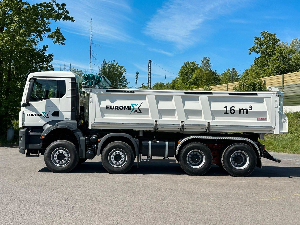 MAN TGS 35.520 8x4 EuromixMTP 3-Seiten-Kipper - Tipper: picture 2 MAN TGS 35.520 8x4 EuromixMTP 3-Seiten-Kipper - Tipper: picture 2