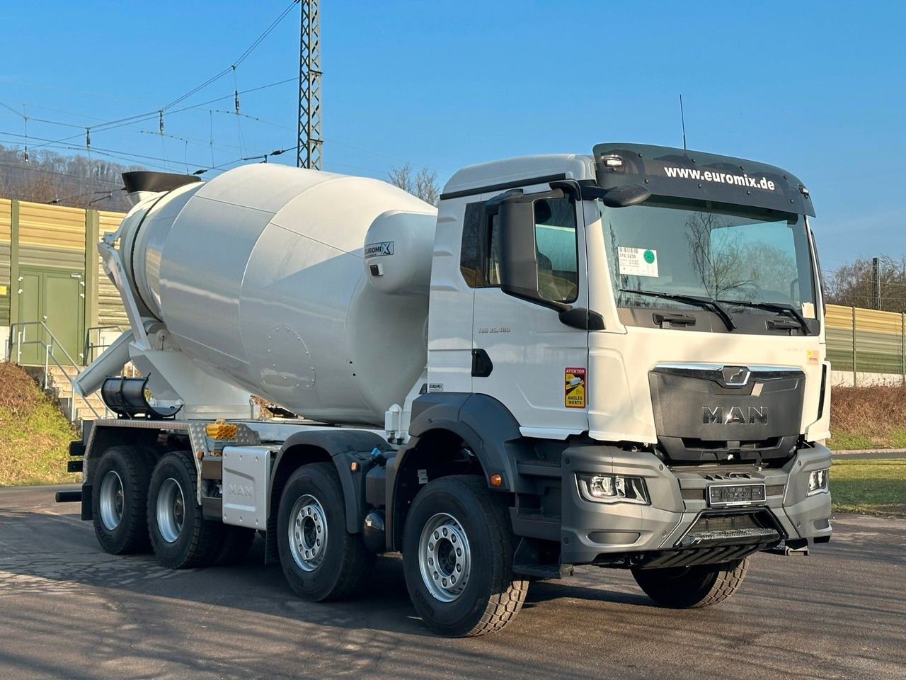 Concrete mixer truck MAN TGS 37.480 8x4 EuromixMTP EM 10 L: picture 8