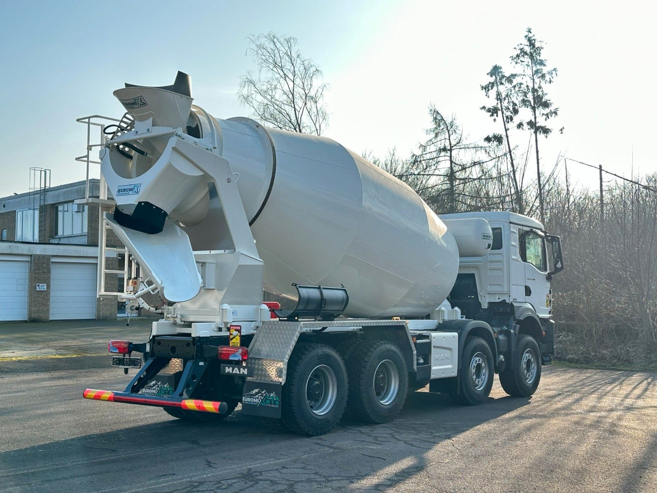 Concrete mixer truck MAN TGS 37.480 8x4 EuromixMTP EM 10 L: picture 6