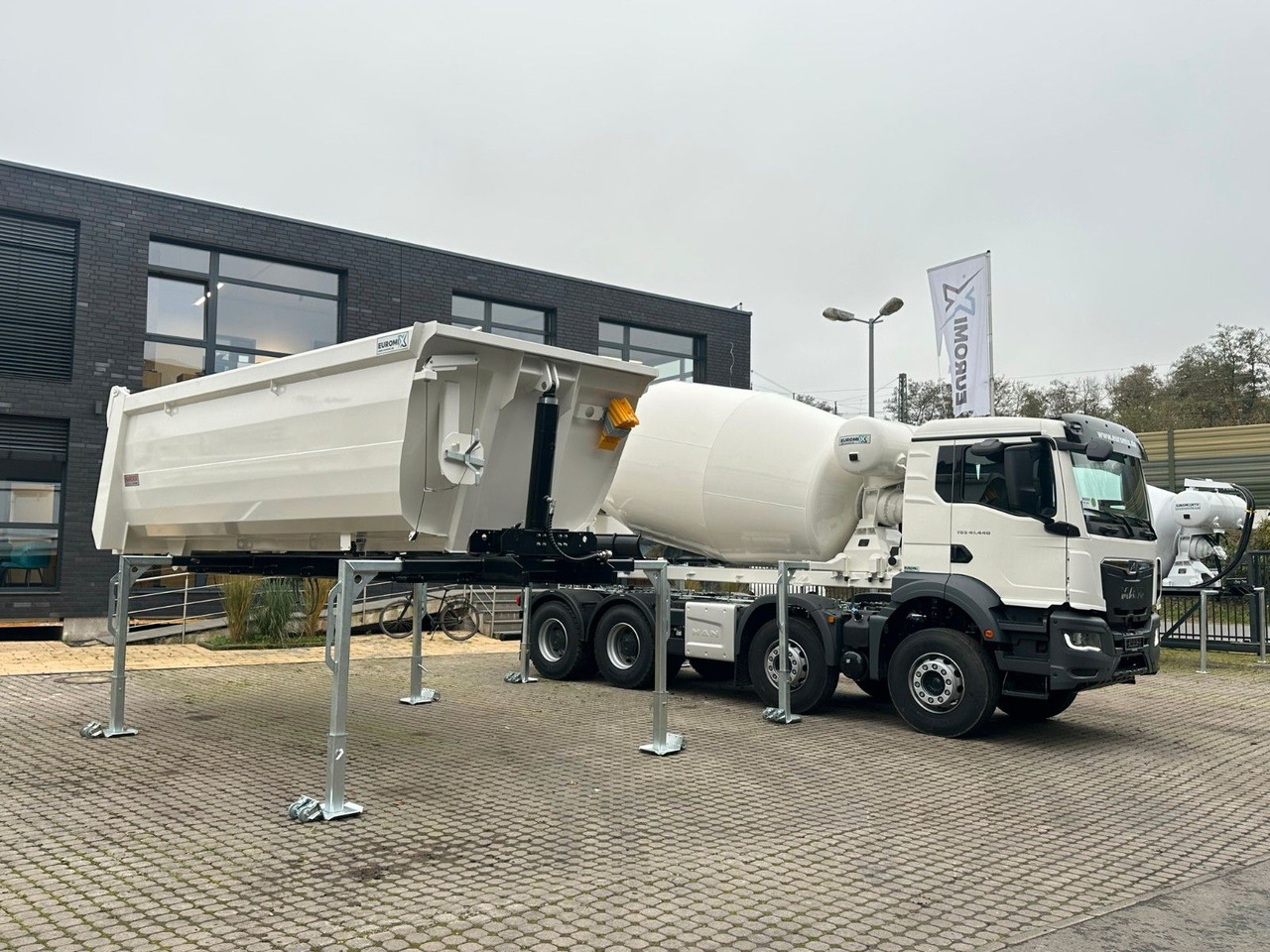 MAN TGS 41.480 8x4 WECHSELSYSTEM KIPPER+MISCHER - Concrete mixer truck: picture 3 MAN TGS 41.480 8x4 WECHSELSYSTEM KIPPER+MISCHER - Concrete mixer truck: picture 3